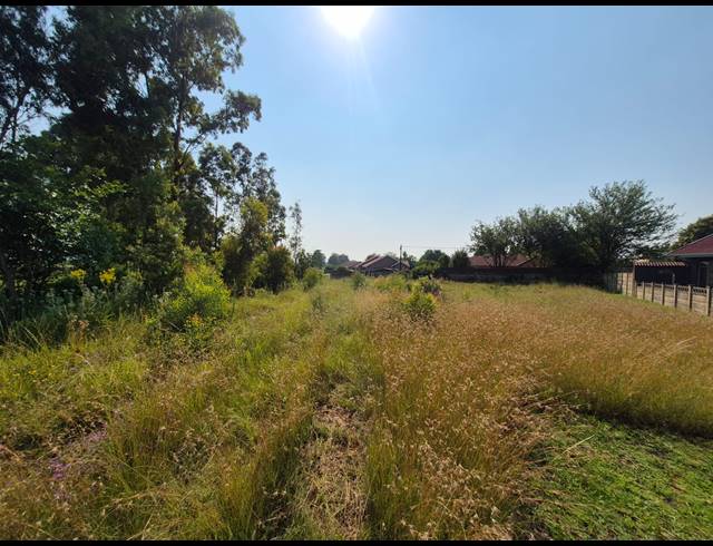 823M² VACANT LAND FOR SALE IN UNITAS PARK